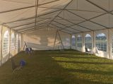Opbouwen tent op sportpark 'Het Springer' (dag 2) (31/43)